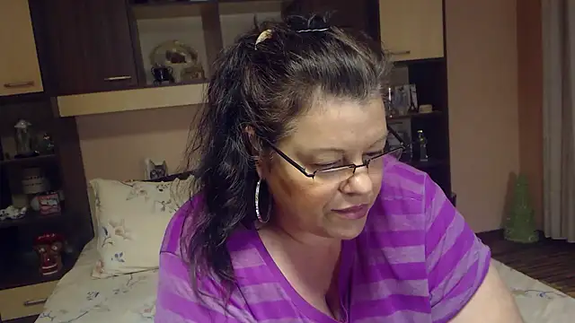 Snapshot of Claudia_71love chatting on June 13, 2026, 8:18 pm Claudia 71love online show from June 13, 2026, 8:18 pm