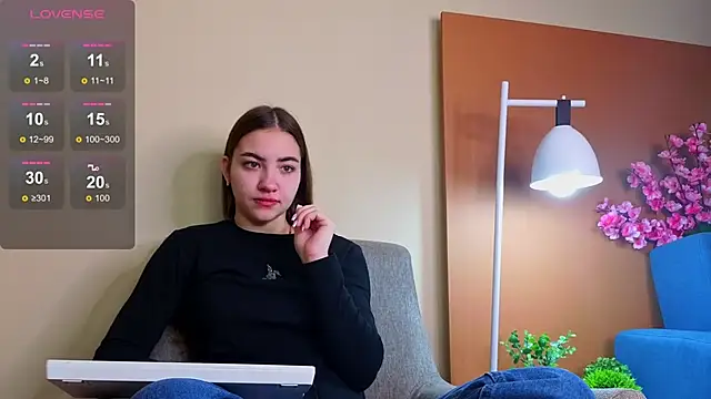 Ashley Pierce online show from October 17, 2025, 4:15 am