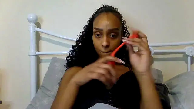 Snapshot of Hazel_Dollxx chatting on January 13, 2026, 12:10 pm Hazel Dollxx online show from January 13, 2026, 12:10 pm