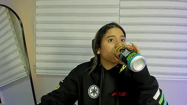 Rachell criss online show from November 15, 2025, 3:59 am