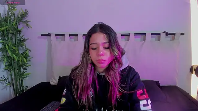 Rachell criss online show from March 12, 2026, 4:18 am