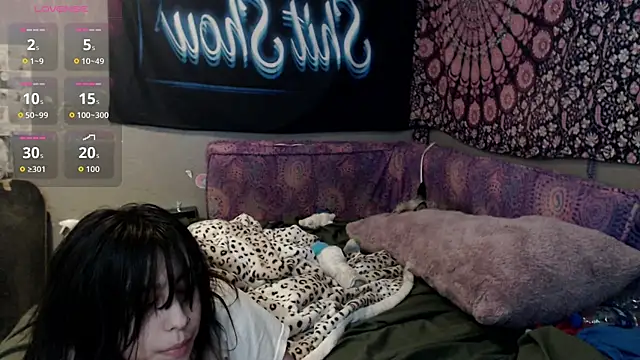 Snapshot of London_Ray chatting on October 1, 2025, 5:35 am London Ray online show from October 1, 2025, 5:35 am