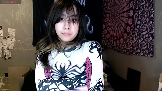 Snapshot of London_Ray chatting on October 9, 2025, 6:44 am London Ray online show from October 9, 2025, 6:44 am
