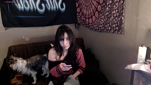 London Ray online show from April 16, 2026, 9:50 pm