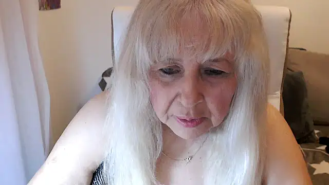 SusiLifeXXX online show from October 18, 2025, 5:57 pm