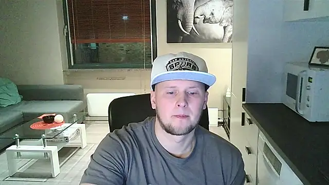 Dartanjanas13 online show from January 17, 2026, 4:00 pm