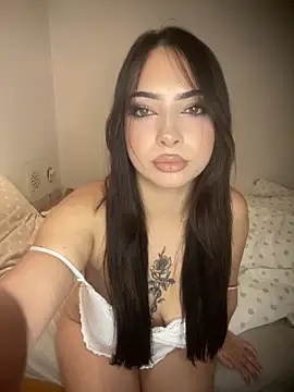 Snapshot of Bella__Booty chatting on October 17, 2025, 10:45 pm Bella Booty online show from October 17, 2025, 10:45 pm