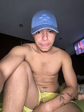 Snapshot of Mlkrrp chatting on November 17, 2025, 12:16 am Mlkrrp online show from November 17, 2025, 12:16 am