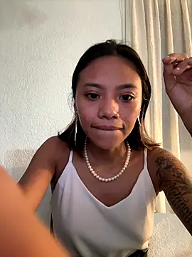 Snapshot of Nia_Desire chatting on September 19, 2025, 6:26 am Nia Desire online show from September 19, 2025, 6:26 am