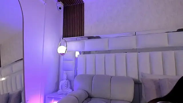 im kasumi online show from October 28, 2025, 1:03 pm