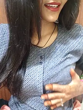 Snapshot of Raj-kumari chatting on August 3, 2026, 2:11 pm Raj-kumari online show from August 3, 2026, 2:11 pm