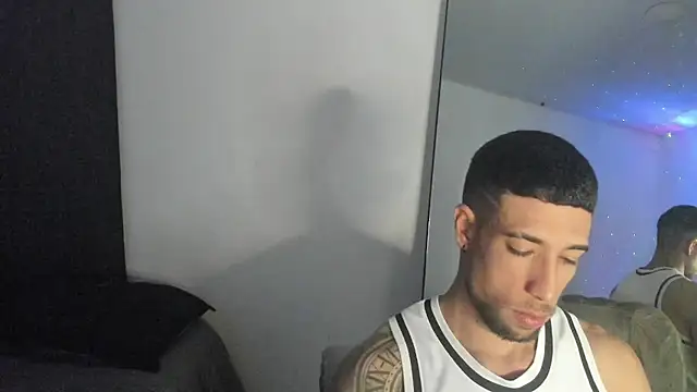 ThiagoLugo online show from March 17, 2026, 3:22 am