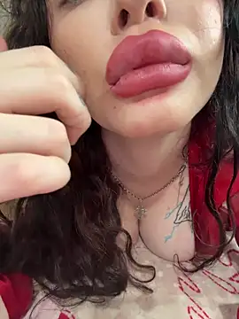 Hannah xBaby online show from November 11, 2025, 8:14 am