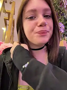 lucy-joy online show from March 5, 2026, 8:54 am