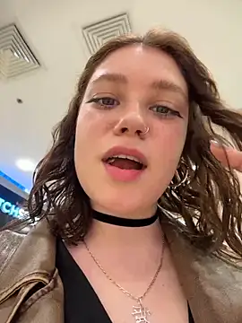 lucy-joy online show from March 27, 2026, 9:21 am