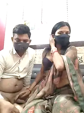 Yourhotsweetgirl online show from February 27, 2026, 6:13 am