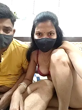 Yourhotsweetgirl online show from March 22, 2026, 6:11 pm