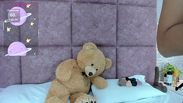 AmyStar1 online show from April 13, 2026, 8:58 pm