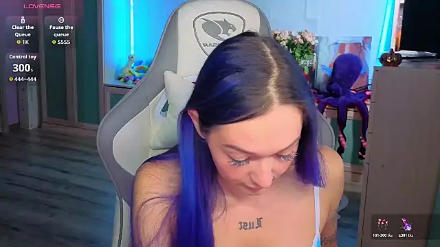 Im suka online show from November 28, 2025, 2:47 am