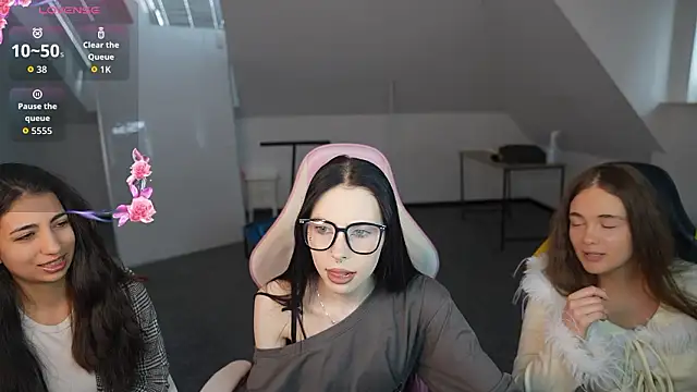 Snapshot of VivianSweet_ chatting on February 25, 2026, 11:31 am VivianSweet online show from February 25, 2026, 11:31 am