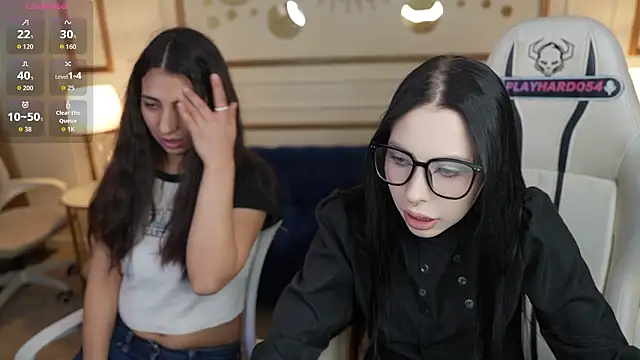 Snapshot of VivianSweet_ chatting on February 27, 2026, 11:32 am VivianSweet online show from February 27, 2026, 11:32 am