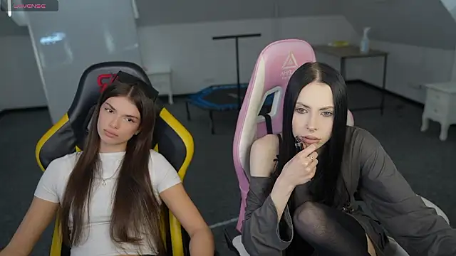 Snapshot of VivianSweet_ chatting on March 4, 2026, 11:27 am VivianSweet online show from March 4, 2026, 11:27 am