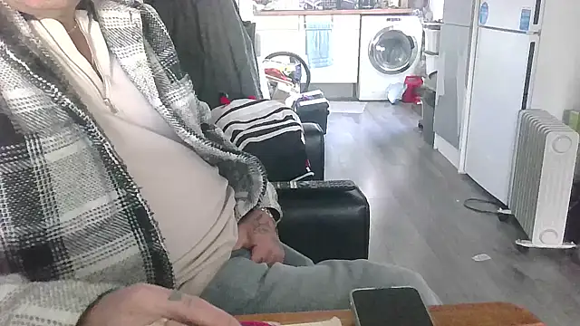 hefin18 online show from January 24, 2025, 1:57 pm