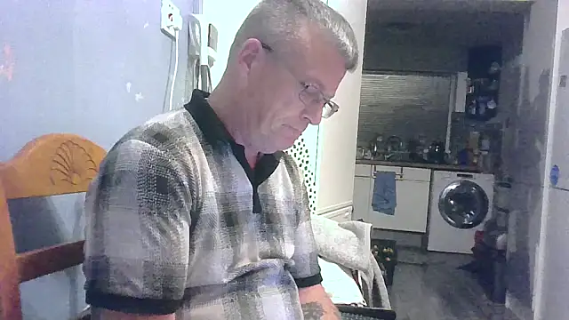 hefin18 online show from February 26, 2025, 11:04 pm