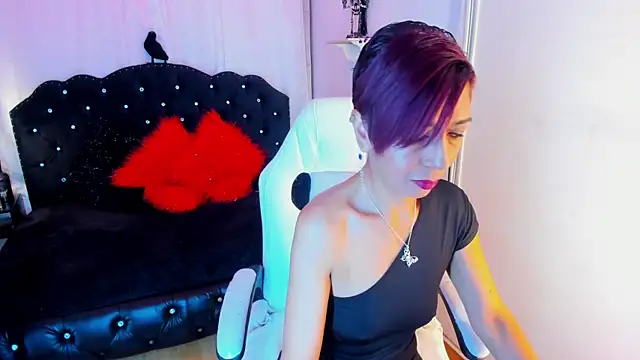 Trinityy   online show from November 22, 2025, 6:29 pm