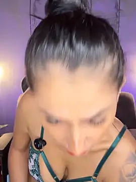 Snapshot of SOY_NOOA chatting on October 11, 2025, 1:09 pm SOY NOOA online show from October 11, 2025, 1:09 pm