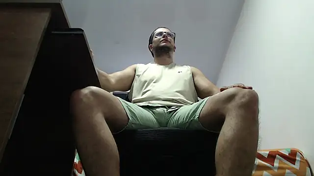 Snapshot of cloudsxxx chatting on September 18, 2025, 2:41 pm cloudsxxx online show from September 18, 2025, 2:41 pm