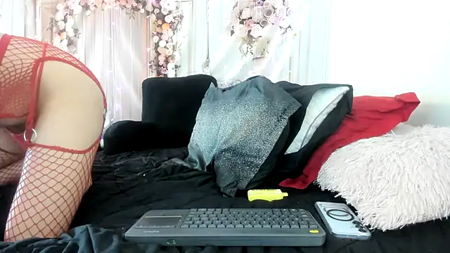 Snapshot of JazminSteele chatting on February 5, 2026, 11:31 pm JazminSteele online show from February 5, 2026, 11:31 pm