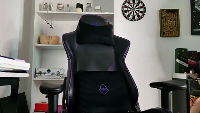 aaron nvk online show from March 21, 2026, 6:33 pm