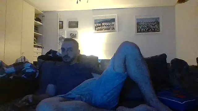 Snapshot of goncas23 chatting on January 13, 2026, 10:59 pm goncas23 online show from January 13, 2026, 10:59 pm
