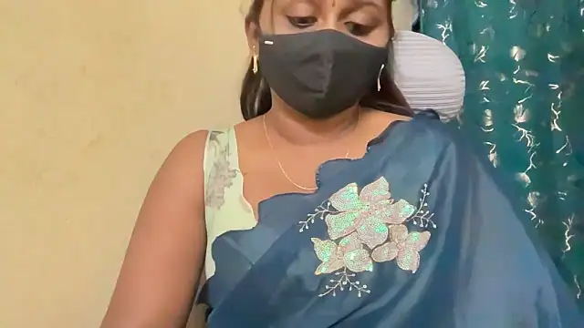 Pavani-Sexy online show from May 27, 2026, 7:11 pm