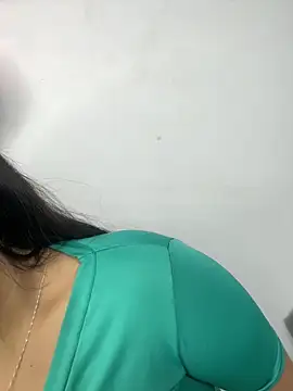 Snapshot of meli__brown chatting on February 3, 2026, 3:26 am meli brown online show from February 3, 2026, 3:26 am