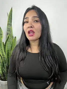meli  brown online show from May 18, 2026, 1:24 am