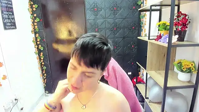  Hannah Hot online show from April 10, 2026, 2:50 am