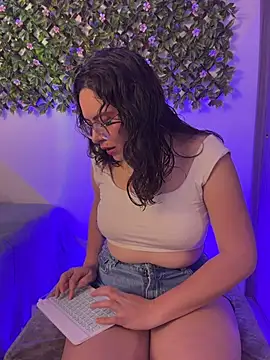 Katheerine online show from November 25, 2025, 12:54 am