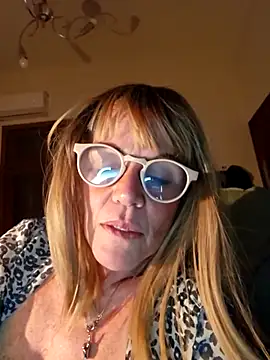 Polly23 online show from October 21, 2025, 4:35 am