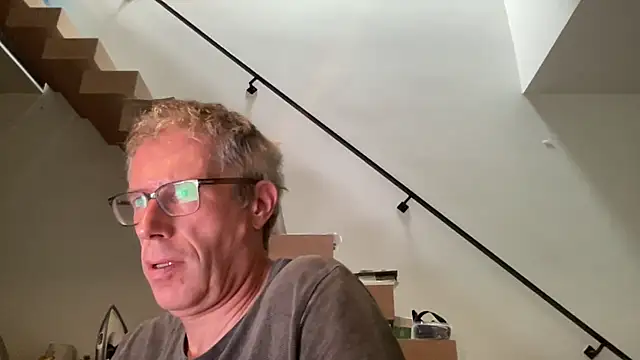 choupipat1 online show from September 9, 2025, 7:41 am