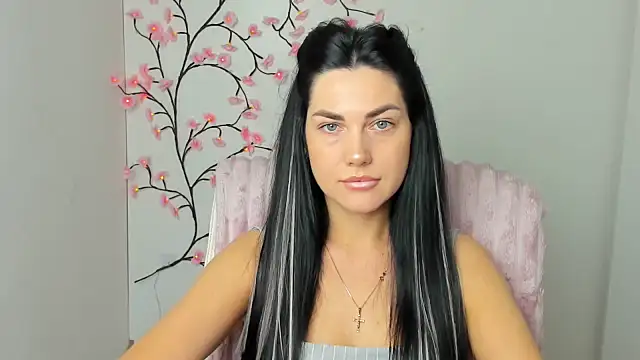 Lune Moon online show from April 14, 2026, 5:24 am