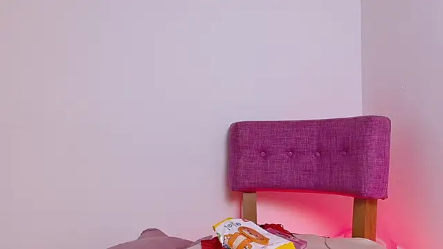 KITY HILL online show from November 3, 2025, 4:25 am