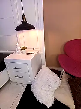 KITY HILL online show from March 2, 2026, 7:15 am