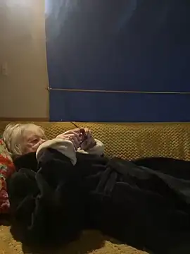 ladyboatlady online show from December 3, 2025, 7:16 am