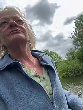 ladyboatlady online show from May 21, 2026, 11:39 am