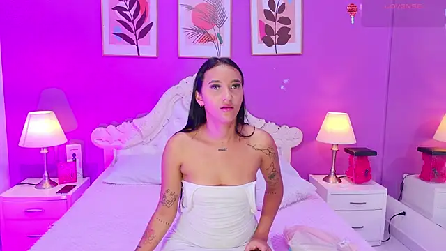 SamantaKane online show from February 12, 2026, 3:45 am