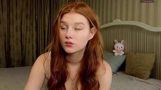 Juuulia  online show from October 16, 2025, 2:40 pm