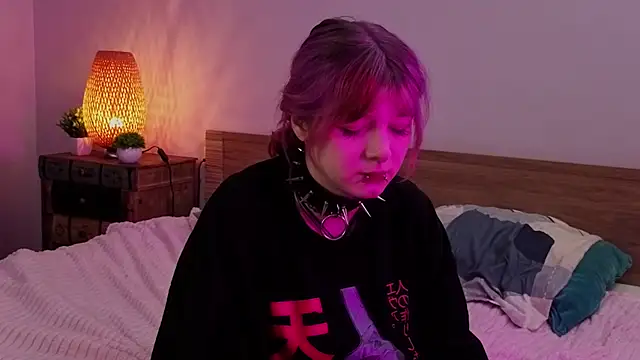 Snapshot of TaiteBeat chatting on September 18, 2025, 5:59 pm TaiteBeat online show from September 18, 2025, 5:59 pm