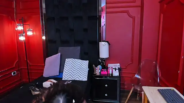 bellarivera  online show from March 25, 2026, 4:24 pm